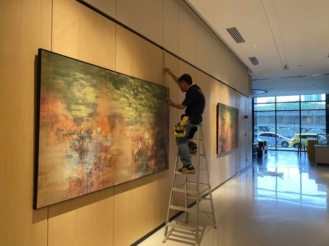 Installation Picture Hanging System