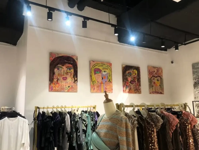 3-trade boutique bangsar village 2