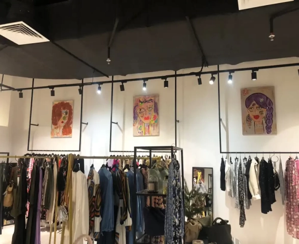4-trade boutique bangsar village 2